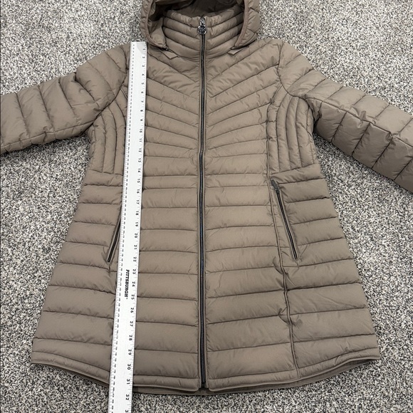 Michael Kors Classy Taupe Women's Ultra Lightweight Puffer Jacket Coat Size L - Picture 11 of 12